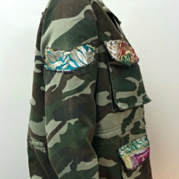 Embellished Camo Style Fashion Jacket Asian Inspired size S - Picture 4 of 11